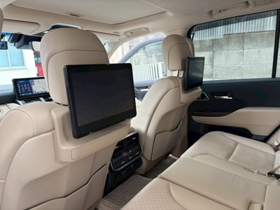 TOYOTA LAND CRUISER 300 - 6