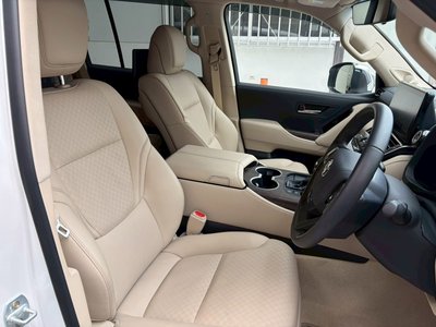 TOYOTA LAND CRUISER 300 - 3