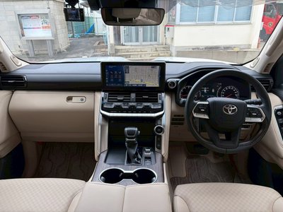 TOYOTA LAND CRUISER 300 - 2