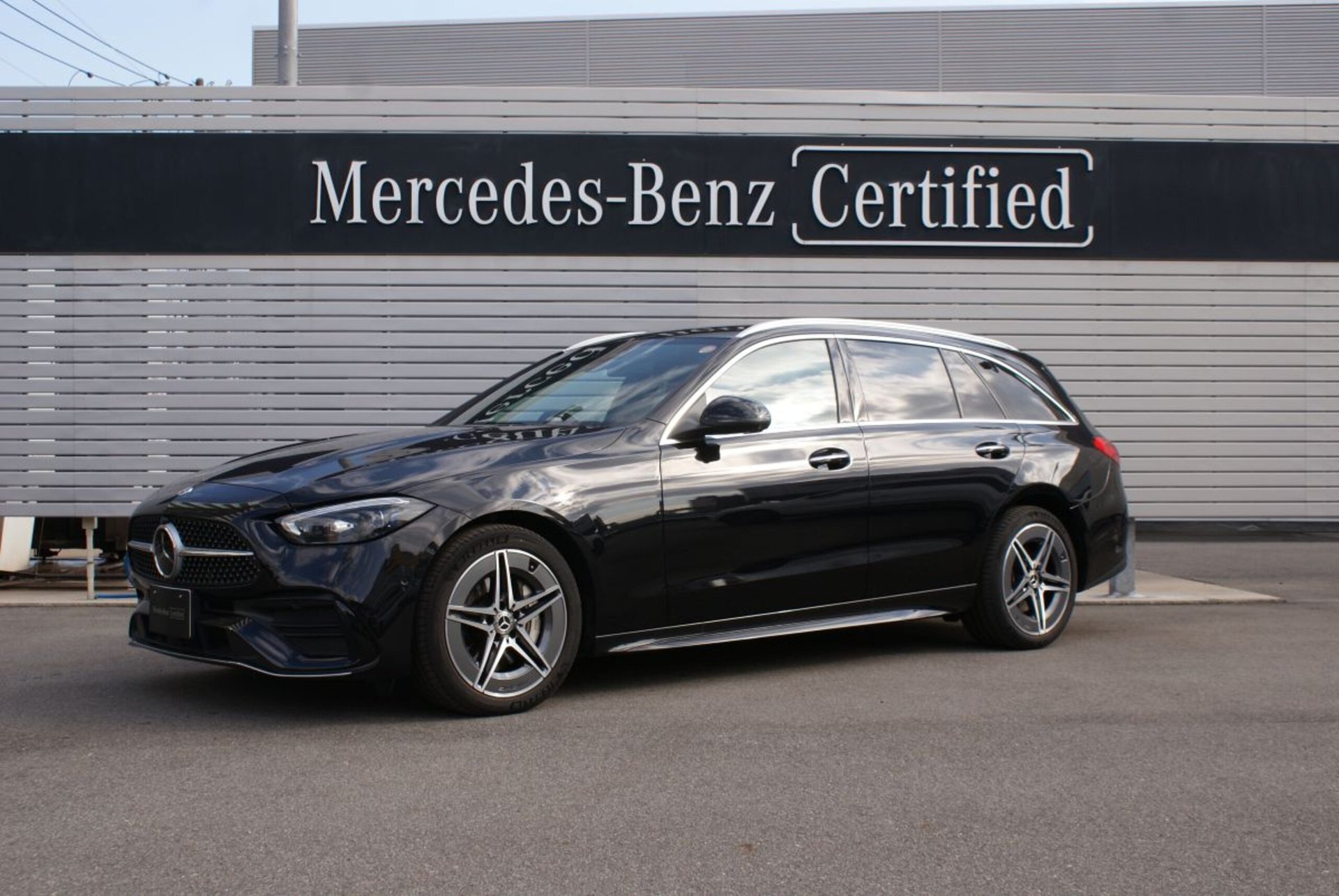 MERCEDES-BENZ C-CLASS WAGON - View 1