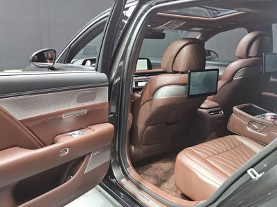 2022 Genesis G90 (RS4) — миниатюра 18