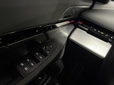 2024 BMW 5 SERIES 缩略图 12