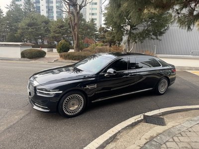 2019 Genesis G90 — фото 1