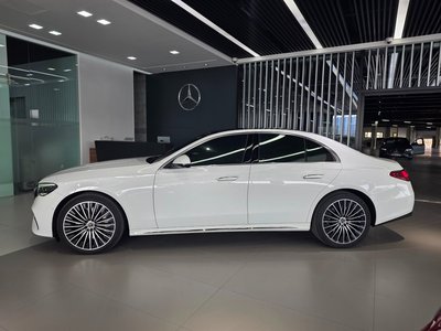 MERCEDES-BENZ E-CLASS - 7