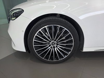 MERCEDES-BENZ E-CLASS - 6