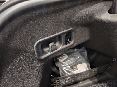 صورة مصغرة 12 لـ 2024 Mercedes-BENZ E-CLASS