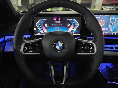صورة مصغرة 13 لـ 2025 BMW 5 SERIES