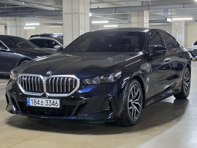 صورة 1 لـ 2025 BMW 5 SERIES