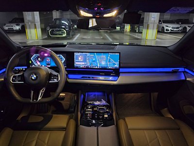 صورة 5 لـ 2025 BMW 5 SERIES