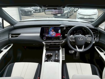 صورة مصغرة 37 لـ 2025 Lexus RX