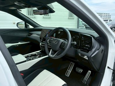 صورة مصغرة 38 لـ 2025 Lexus RX
