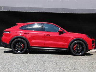 صورة 7 لـ 2024 Porsche CAYENNE