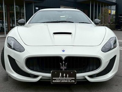 2016 Maserati GRANTURISMO photo 2