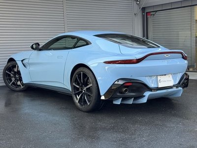 ASTON MARTIN VANTAGE - 7