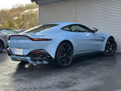 ASTON MARTIN VANTAGE - 9