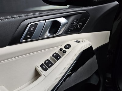 صورة مصغرة 31 لـ 2025 BMW X5