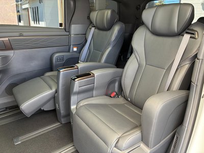 2025 Toyota ALPHARD 缩略图 13