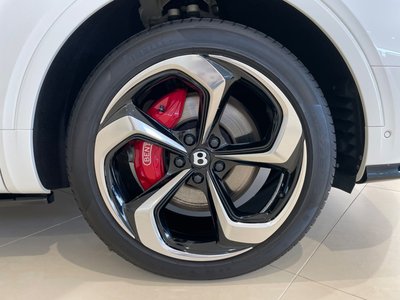 BENTLEY BENTAYGA - 7