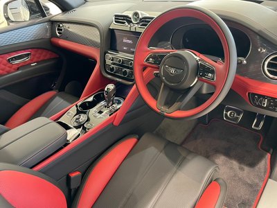 BENTLEY BENTAYGA - 8