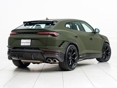 LAMBORGHINI URUS - 10