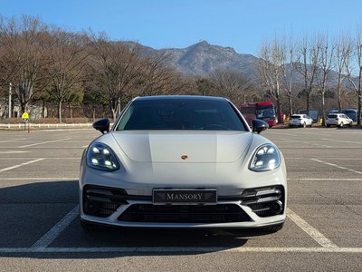 PORSCHE PANAMERA - 2