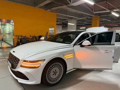 2025 Genesis G80 (RG3) — фото 2