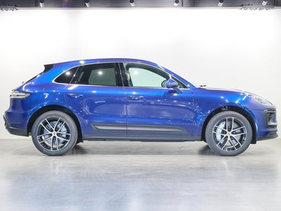 PORSCHE MACAN - 4