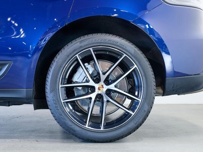 PORSCHE MACAN - 10