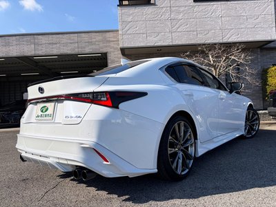 LEXUS IS - 4