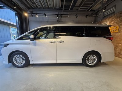 TOYOTA ALPHARD - 4