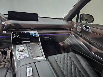 2023 Genesis GV80 thumbnail 12