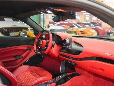 FERRARI F8 TRIBUTO - 10