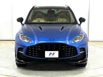 ASTON MARTIN DBX - 3