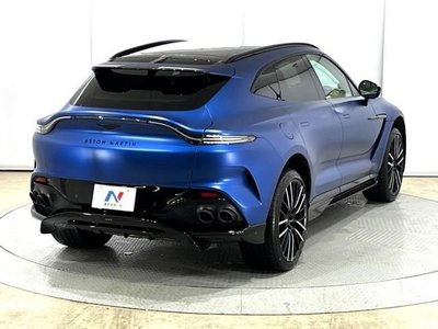 ASTON MARTIN DBX - 9