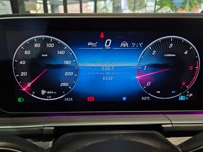 MERCEDES-BENZ GLS - 8