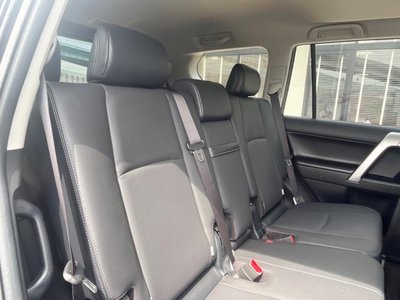 TOYOTA LAND CRUISER PRADO - 9