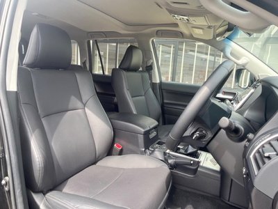 TOYOTA LAND CRUISER PRADO - 8