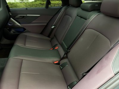 صورة مصغرة 13 لـ 2026 BMW M5