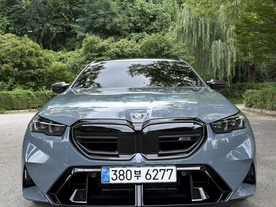 2026 BMW M5 照片 1