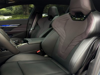 صورة مصغرة 12 لـ 2026 BMW M5