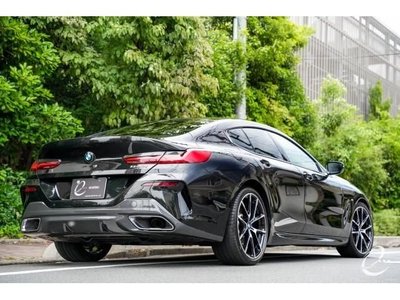 BMW 8 SERIES - 2