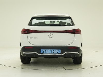 صورة 3 لـ 2025 Mercedes-BENZ EQA