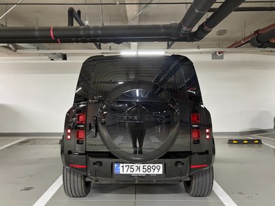 LAND ROVER DEFENDER - 2