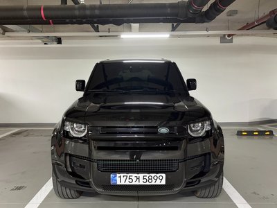 LAND ROVER DEFENDER - 1