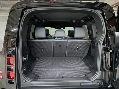 LAND ROVER DEFENDER - 6
