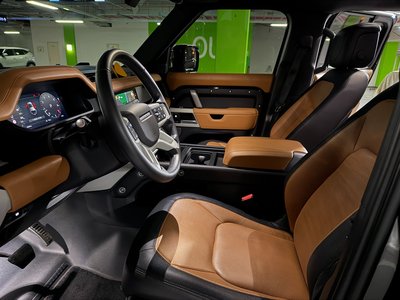 LAND ROVER DEFENDER - 8