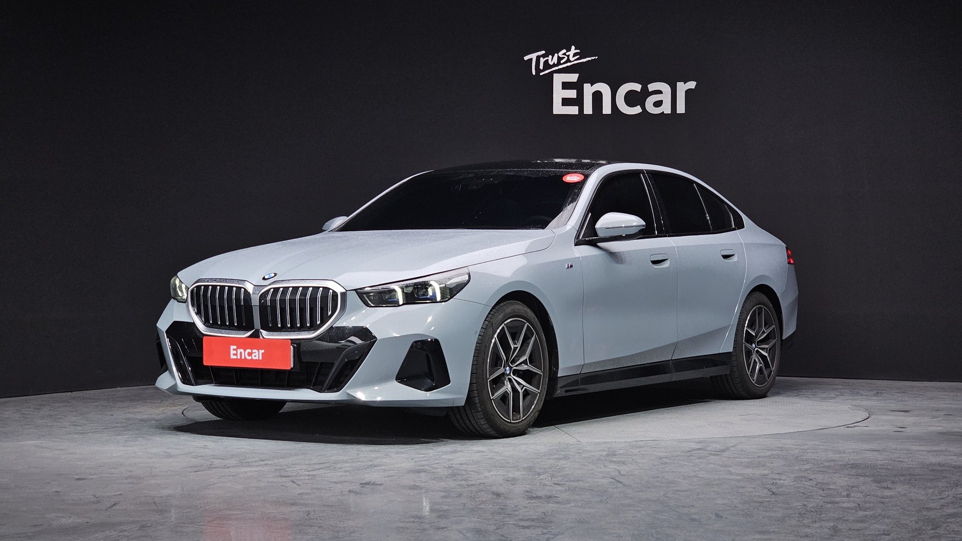 BMW 5 SERIES - View 1