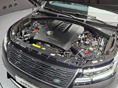 LAND ROVER RANGE ROVER VELAR - 7