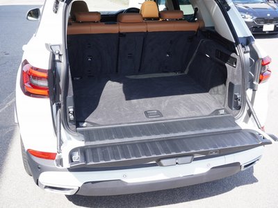 2022 BMW X5 — миниатюра 39