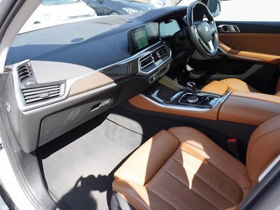 2022 BMW X5 — миниатюра 38